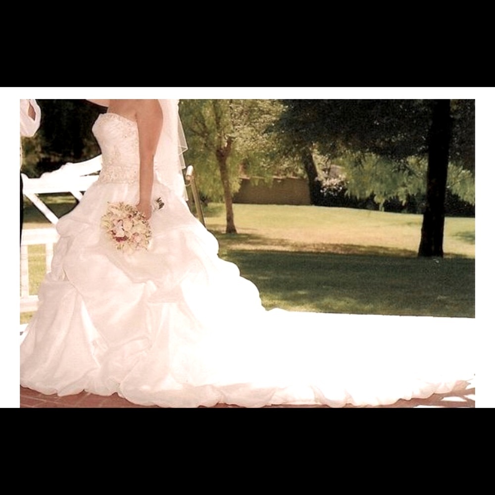 Wedding dress